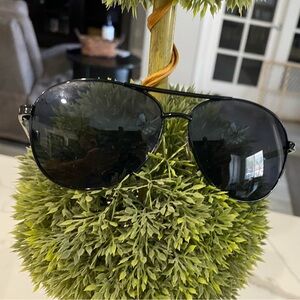 HILFIGER sunglasses used normal wear